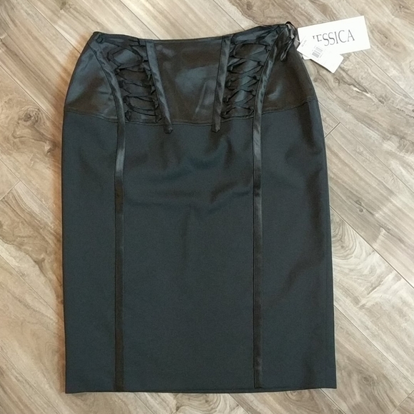 🆕❄️3/$25 NWT Black Corset Pencil Skirt - Brand New!